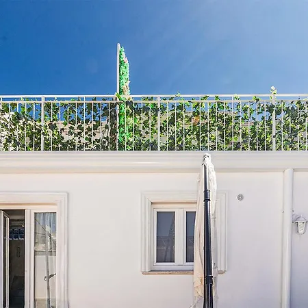 3 Bedroom Lovely In